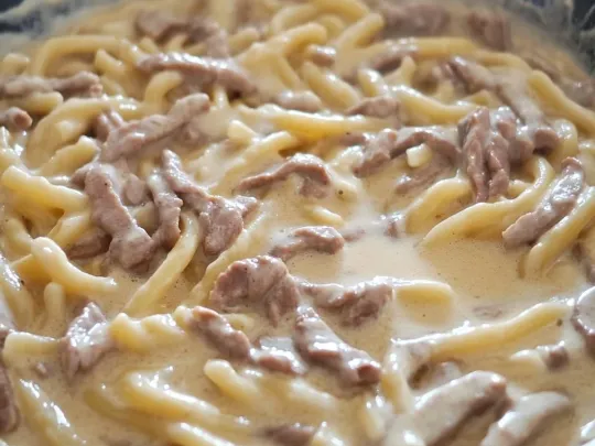Fusilli freschi con speck e noci