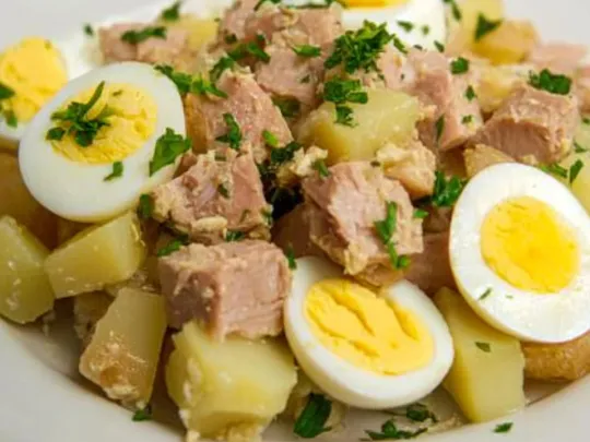 Insalata di Patate con Tonno e Uova