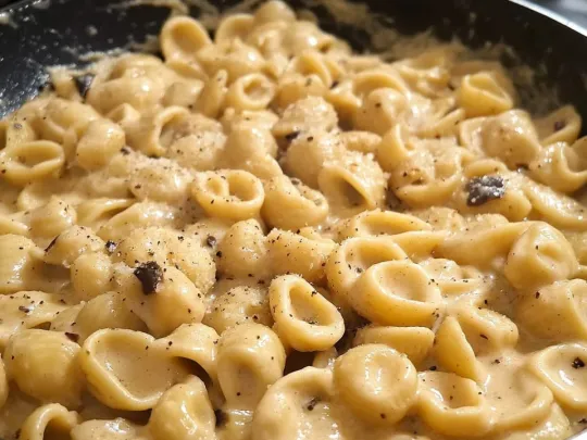 Orecchiette con melanzane e provola