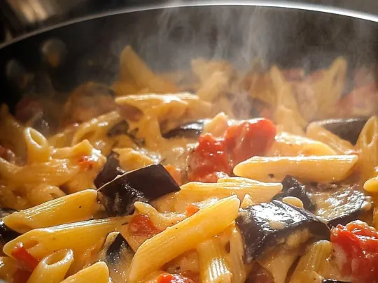 Pennette melanzane e provola