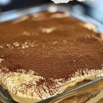 Delizioso Tiramisù preparato seguendo la ricetta originale italiana.