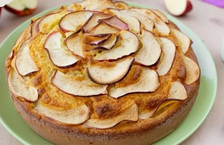 Torta alla Mela e Yogurt - dolce facile e leggero da gustare
